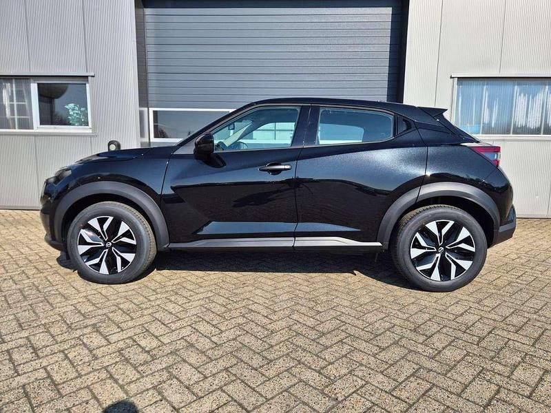 Neu Nissan Juke Acenta 114 PS (83 kW) 2026 Pearl black SUV
