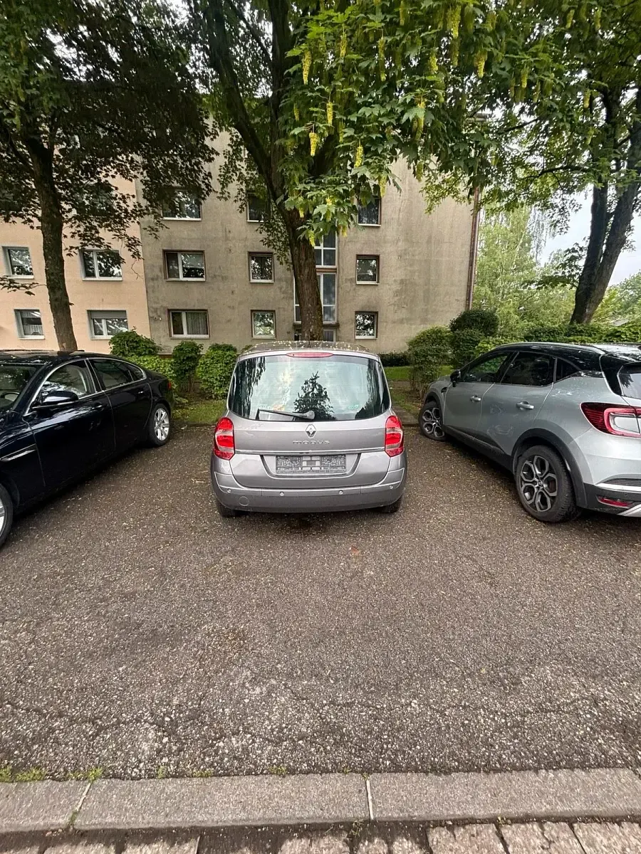 Używany Renault Modus 75 KM (55 kW) 2011 Szary Minivan