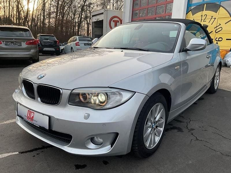 Silber Gebraucht 2011 BMW 118 Cabriolet Advantage Cabrio | 7.990 € (Fairer Preis) - Bild 1/4