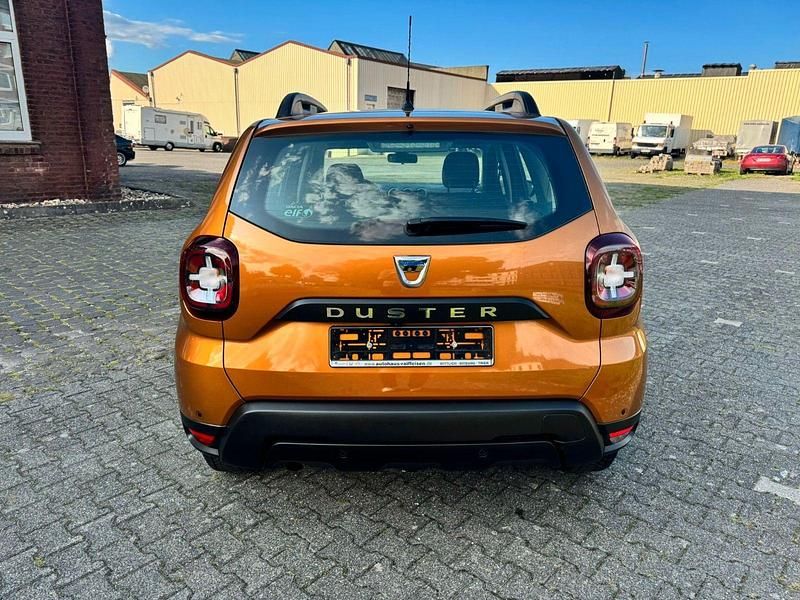 Gebraucht Dacia Duster Comfort 109 PS (80 kW) 2018 Orange SUV