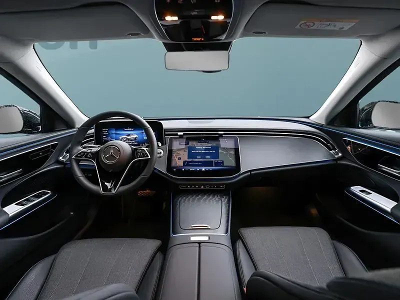 Gebraucht Mercedes E300 197 PS (144 kW) 2025 Schwarz Limousine