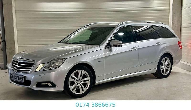 Silber Gebraucht 2011 Mercedes E250 Kombi | 9.980 € (Guter Preis) - Bild 1/4