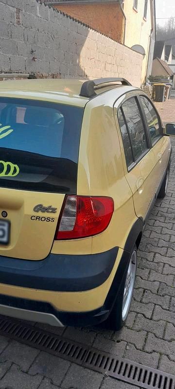 Second-hand Hyundai Getz 97 CP (71 kW) 2007 Galben Hatchback