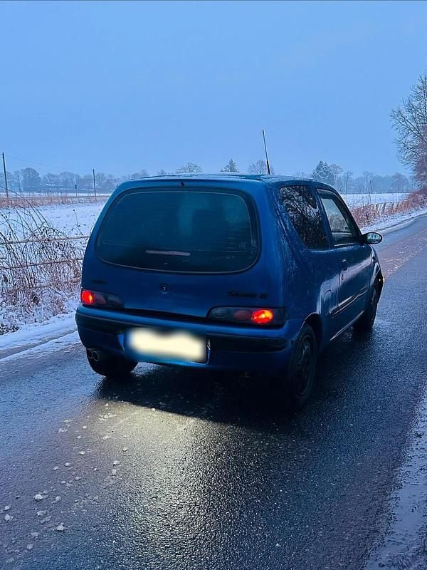 Gebraucht Fiat Seicento 54 PS (39 kW) 2002 Blau Kleinwagen