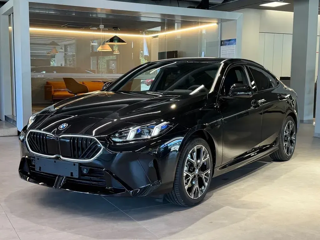 Neu BMW 220 Gran Coupé M Sport 163 PS (119 kW) 2026 Schwarz Coupé