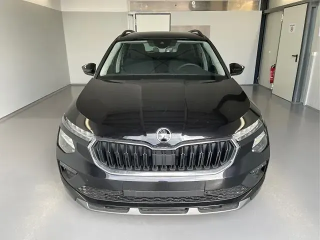 Neu Skoda Kamiq Selection 116 PS (85 kW) 2025 [1z1z] black magic metallic SUV