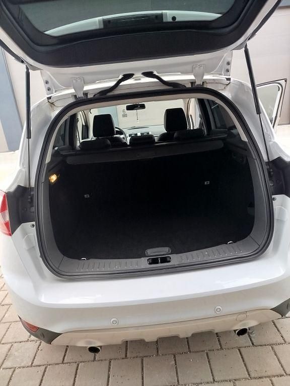 Gebraucht Ford Kuga Titanium 140 PS (102 kW) 2011 Weiß SUV