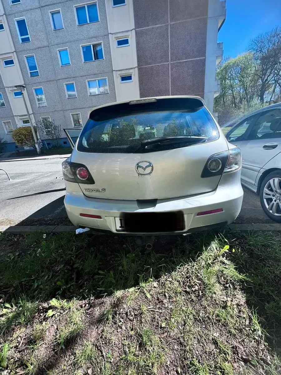 Używany Mazda 3 105 KM (77 kW) 2009 Srebrny Sedan/Limuzyna