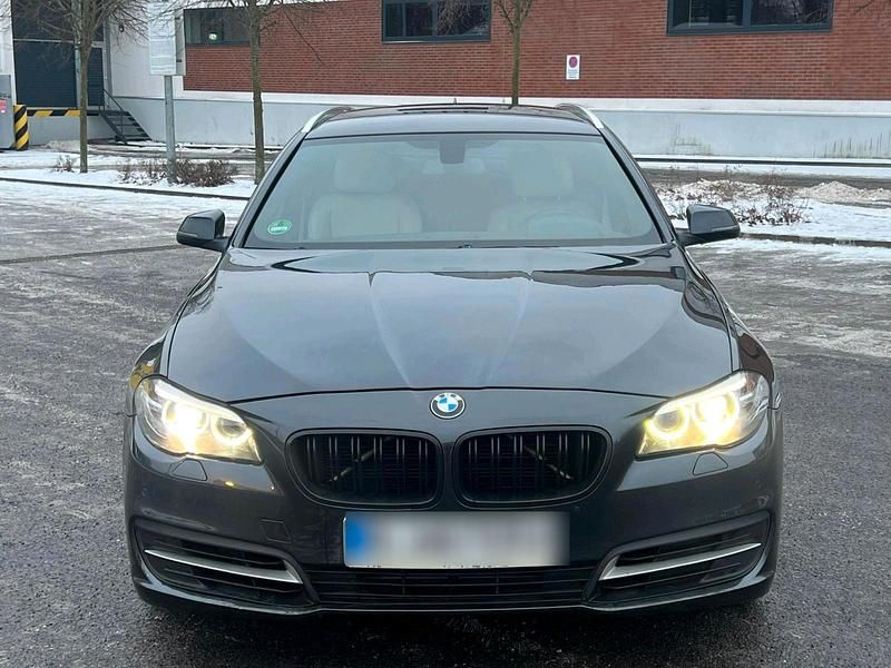 Gebraucht BMW 518 150 PS (110 kW) 2016 Grau Kombi
