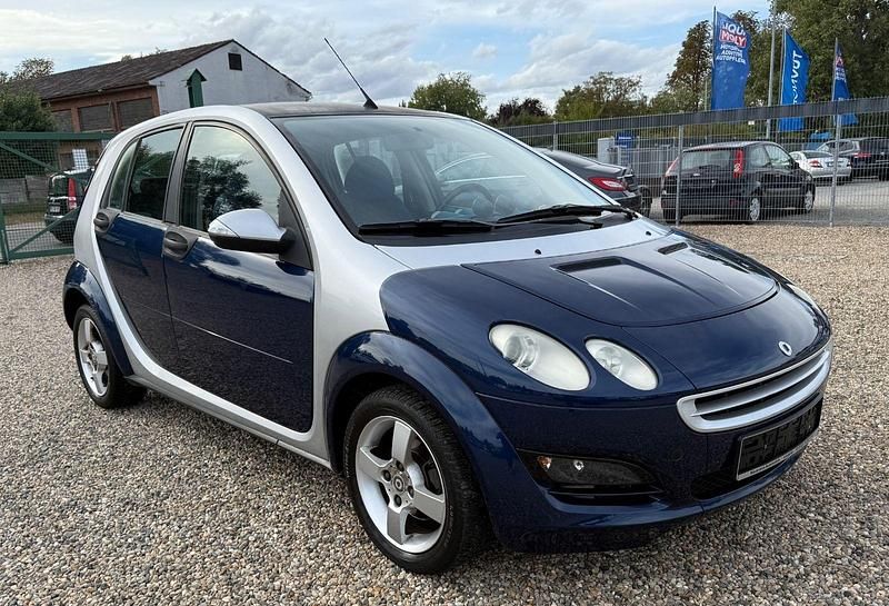 Blau Gebraucht 2005 Smart ForFour Kleinwagen | 2.990 € (Etwas zu teuer) - Bild 1/4
