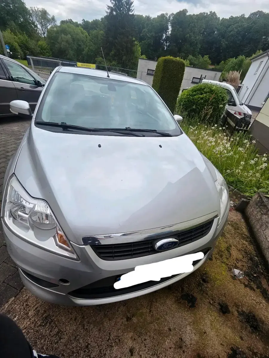 Gebraucht Ford Focus 2009 Silber Limousine