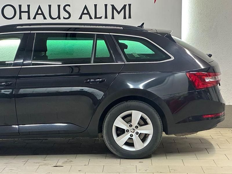 Gebraucht Skoda Superb Ambition 150 PS (110 kW) 2018 Schwarz Kombi