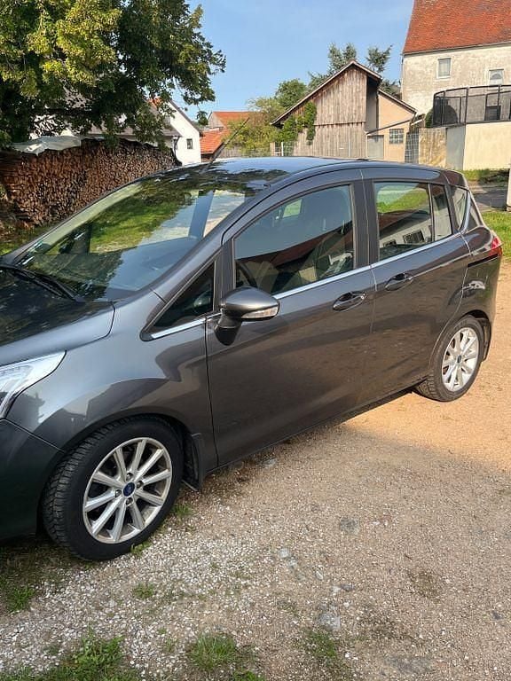 Grau Gebraucht 2016 Ford B-MAX Colourline Van / Kleinbus | 8.250 € (Guter Preis) - Bild 1/4