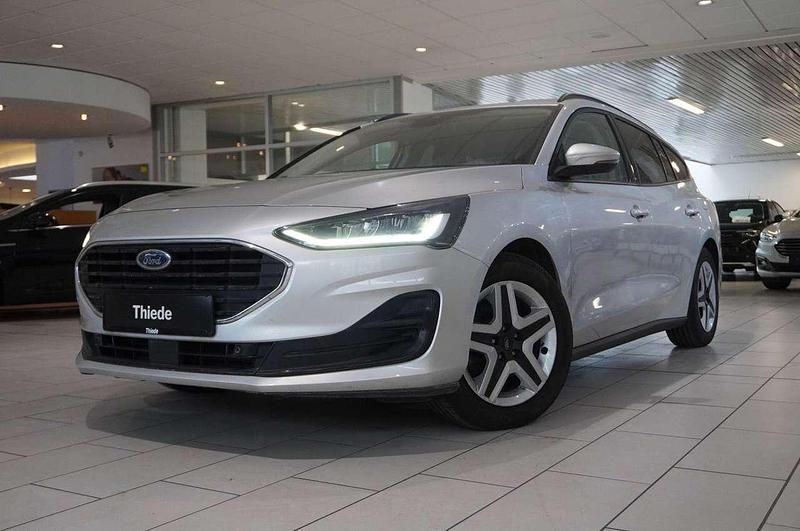 Gebraucht Ford Focus Sport 147 PS (108 kW) 2022 Silber metallic Limousine