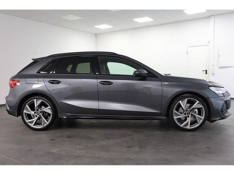 Gebraucht Audi A3 S-Line 150 PS (110 kW) 2025 Daytonagrau perleffekt Limousine