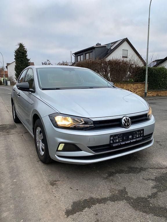 Gebraucht VW Polo 80 PS (58 kW) 2019 Silber Kleinwagen