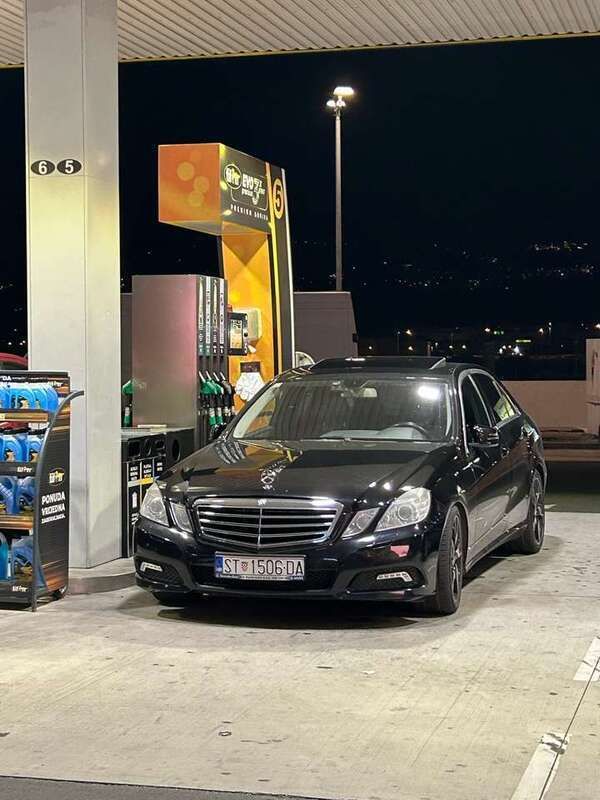 Gebraucht 2010 Mercedes E220 Elegance Limousine | 14.000 € (Guter Preis) - Bild 1/4