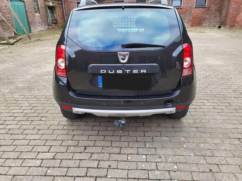 Gebraucht Dacia Duster Prestige 107 PS (78 kW) 2012 Schwarz SUV