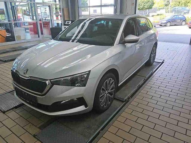 Silber Gebraucht 2022 Skoda Scala Tour Kleinwagen | 18.730 € (Fairer Preis) - Bild 1/4