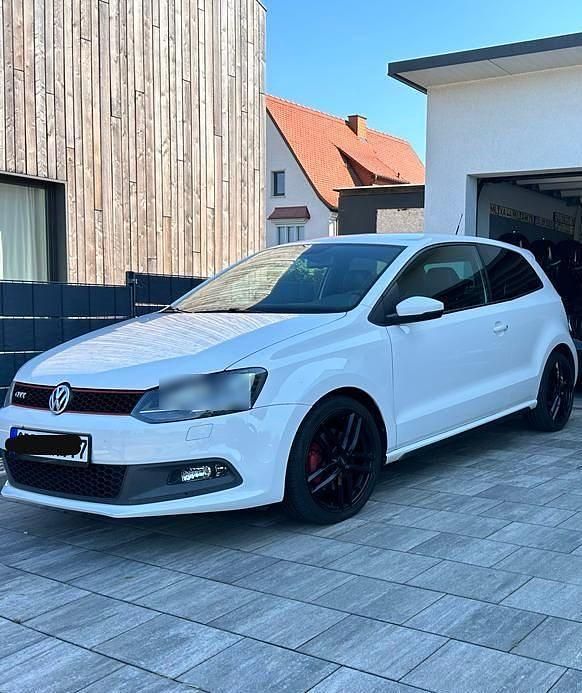 Weiß Gebraucht 2012 VW Polo GTI Coupé | 11.700 € (Teuer) - Bild 1/4