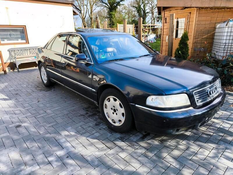 Blau Gebraucht 1999 Audi A8 Limousine | 3.500 € - Bild 1/4