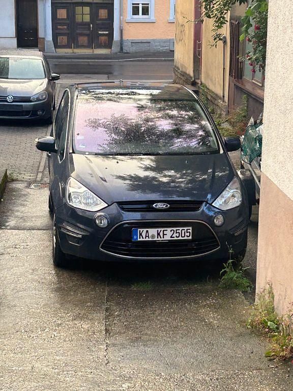 Blau Gebraucht 2012 Ford S-MAX Trend Van / Kleinbus | 4.990 € (Etwas zu teuer) - Bild 1/4