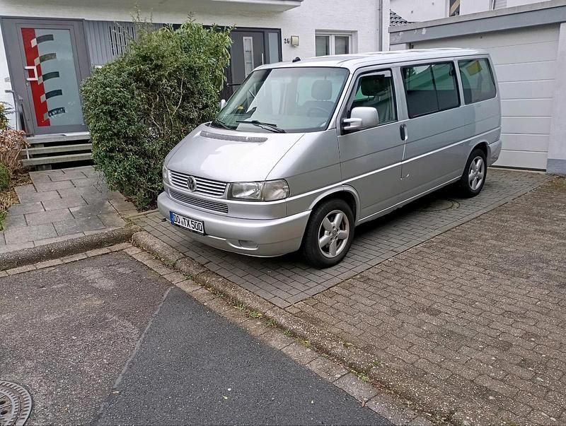 Silber Gebraucht 2003 VW T4 Highline Van | 25.000 € - Bild 1/4