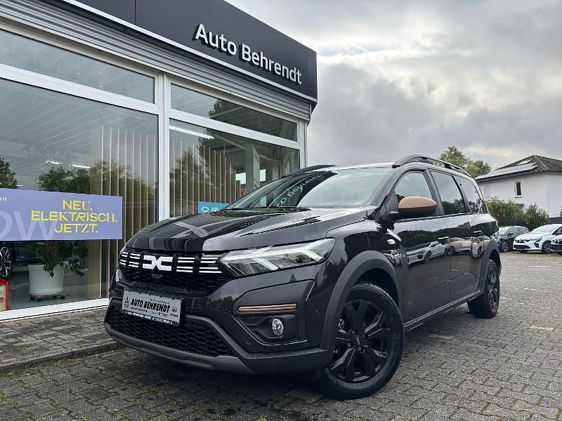 Schwarz Gebraucht 2025 Dacia Jogger Extreme Limousine | 21.750 € (Fairer Preis) - Bild 1/4