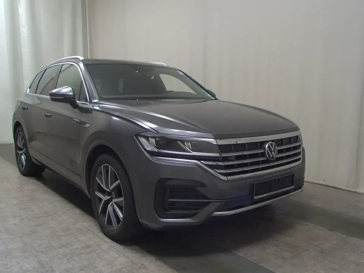 Gebraucht VW Touareg R-line 286 PS (210 kW) 2023 Grau SUV