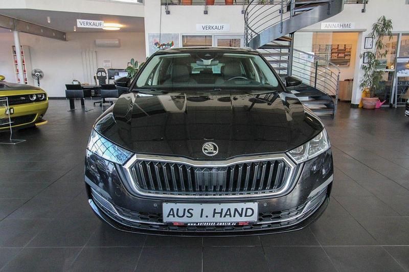 Gebraucht Skoda Octavia First Edition 150 PS (110 kW) 2021 Schwarz Kombi