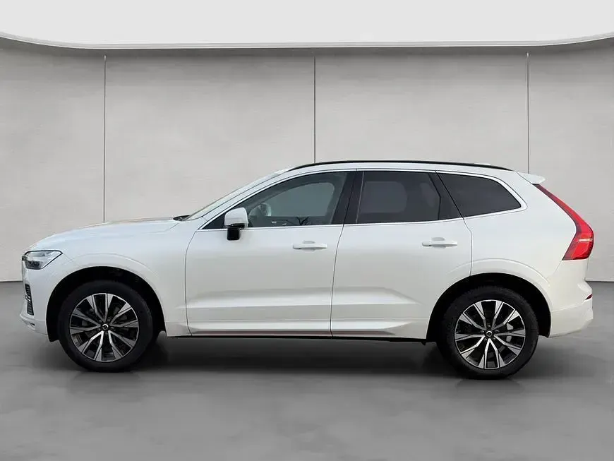 Gebraucht Volvo XC60 Core 250 PS (183 kW) 2024 Weiß SUV