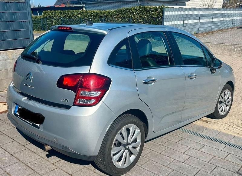 Gebraucht Citroën C3 SELECTION 92 PS (67 kW) 2011 Silber Limousine