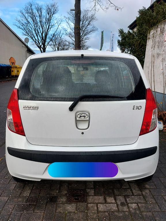 Weiß Gebraucht 2009 Hyundai i10 Classic Kleinwagen | 4.000 € (Etwas zu teuer) - Bild 1/4