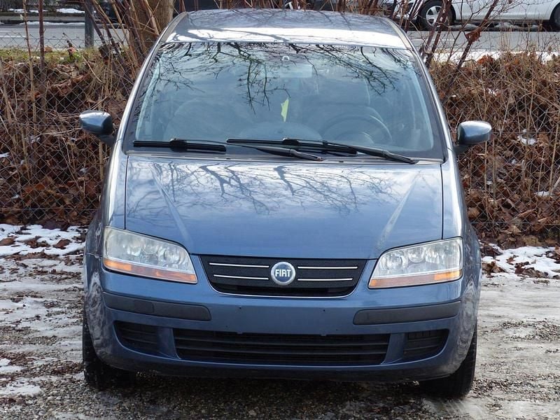 Gebraucht Fiat Idea 95 PS (69 kW) 2005 Blau Van / Kleinbus