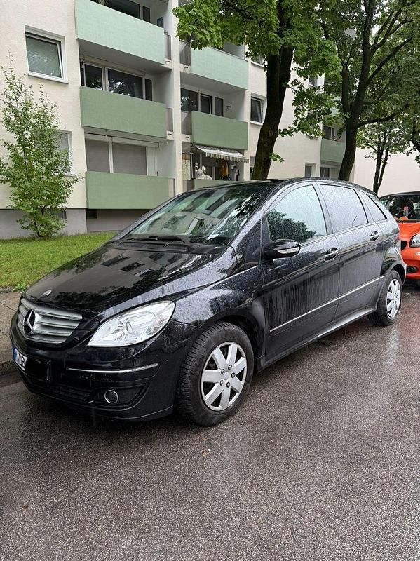 Schwarz Gebraucht 2006 Mercedes B150 Van / Kleinbus | 2.450 € (Teuer) - Bild 1/4