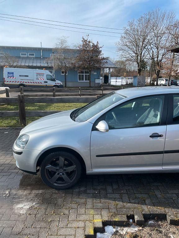 Gebraucht VW Golf IV 116 PS (85 kW) 2004 Silber Limousine