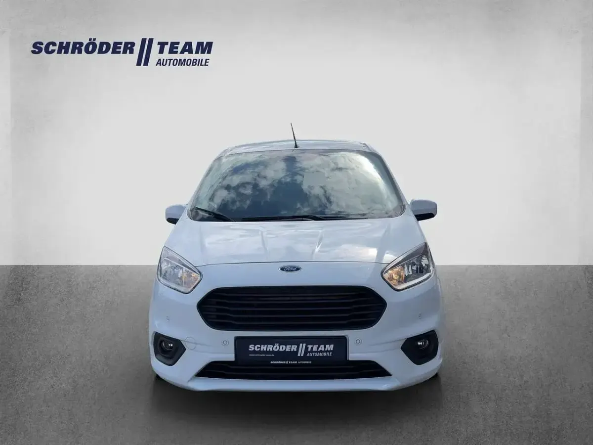 Gebraucht Ford Transit Limited 101 PS (74 kW) 2020 Weiß Van / Kleinbus