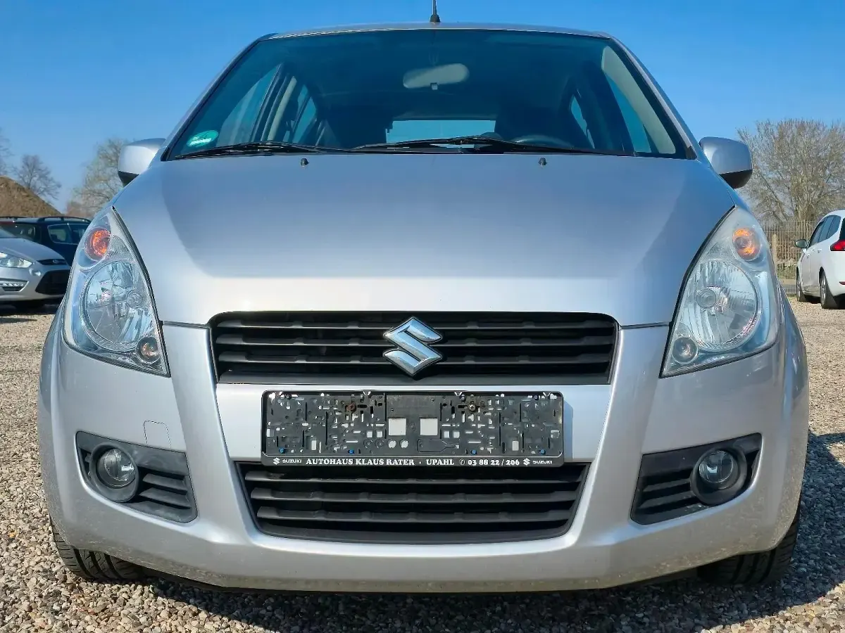 Gebraucht Suzuki Splash 86 PS (63 kW) 2010 Grau Kleinwagen