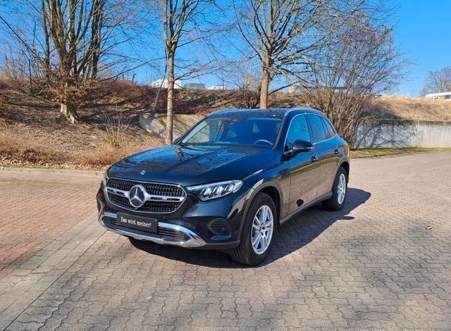 Gebraucht Mercedes GLC200 Avantgarde 204 PS (150 kW) 2024 Schwarz SUV