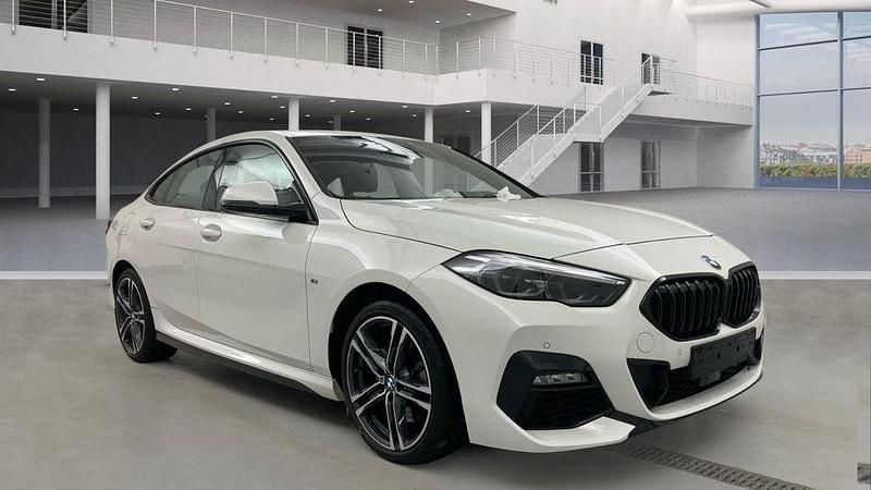 Gebraucht BMW 220 M Sport 178 PS (130 kW) 2023 Weiß Limousine