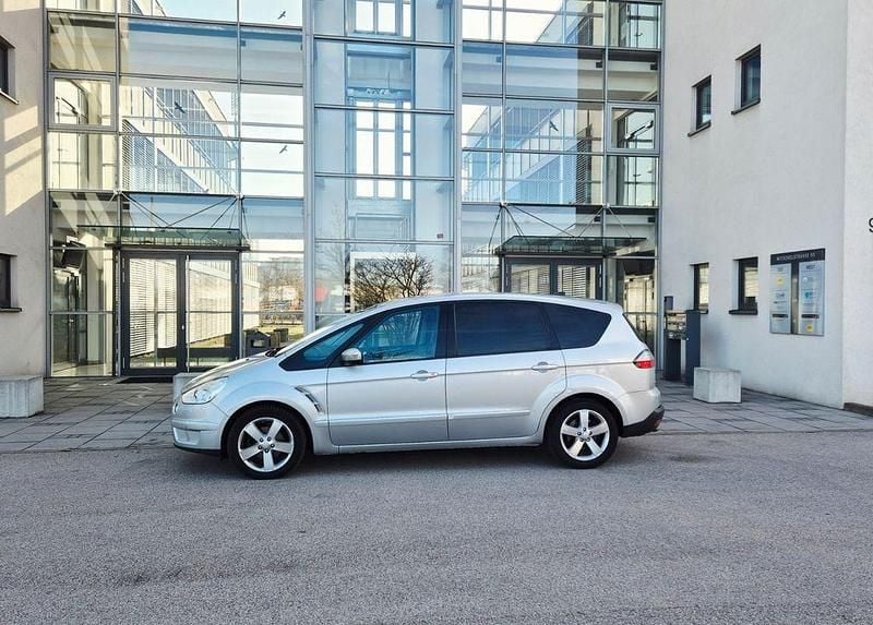 Gebraucht Ford S-MAX Titanium 131 PS (96 kW) 2007 Silber Van / Kleinbus