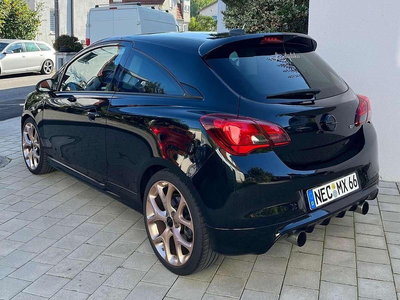 Schwarz Gebraucht 2018 Opel Corsa OPC Limousine | 15.000 € (Etwas zu teuer) - Bild 1/4
