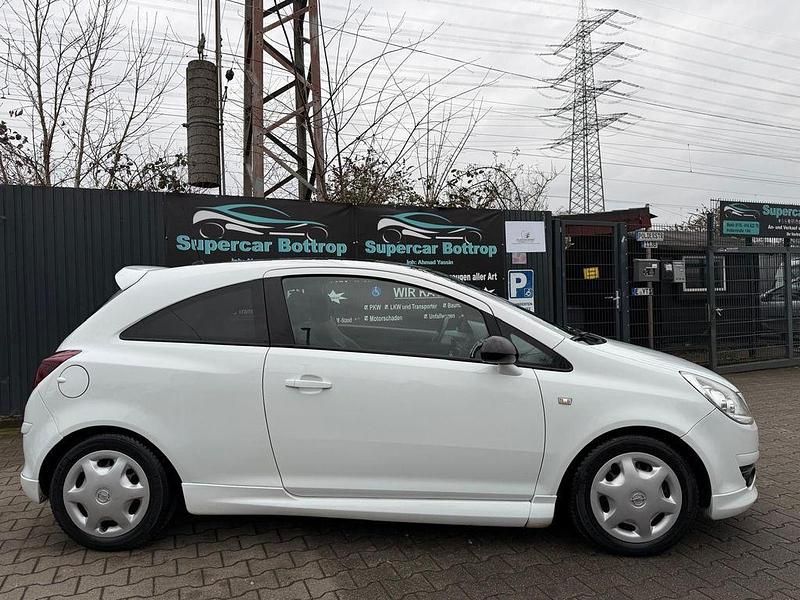 Gebraucht Opel Corsa Edition 90 PS (66 kW) 2008 Weiß Kleinwagen