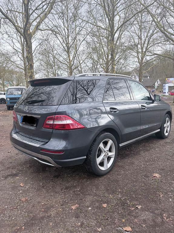 Gebraucht Mercedes ML350 258 PS (189 kW) 2015 Grau SUV