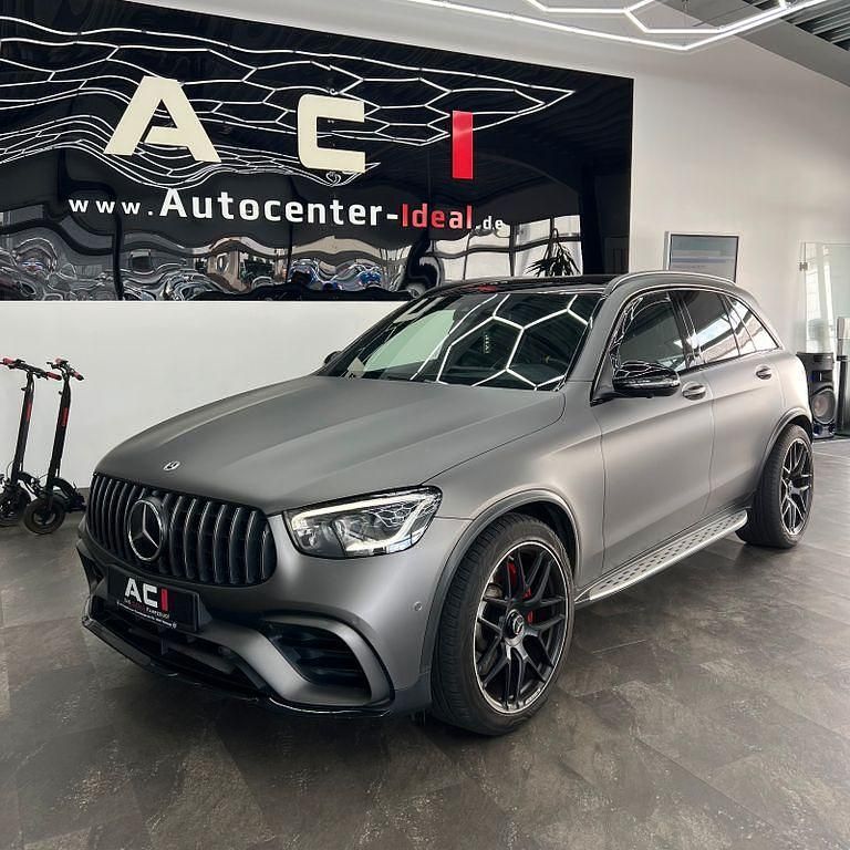 Designo selenitgrau magno Gebraucht 2021 Mercedes GLC63 AMG AMG SUV | 71.800 € (Teuer) - Bild 1/4