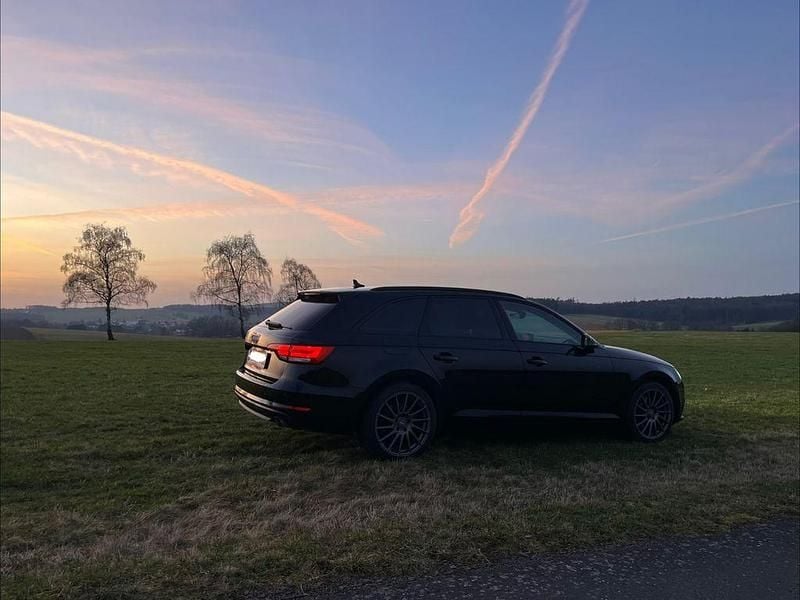 Gebraucht Audi A4 170 PS (125 kW) 2018 Schwarz Kombi