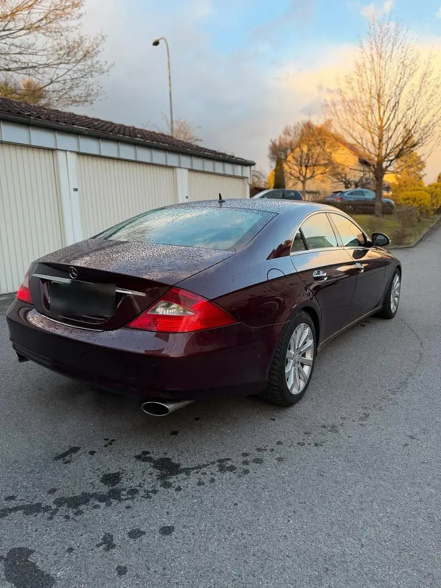 Gebraucht Mercedes CLS320 224 PS (164 kW) 2007 Rot Coupé