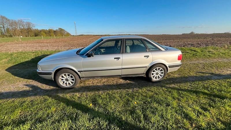 Gebraucht Audi 80 90 PS (66 kW) 1994 Silber Limousine