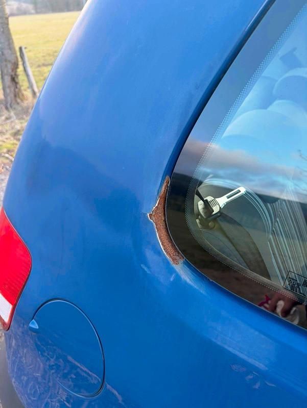 Gebraucht VW Fox 54 PS (39 kW) 2010 Blau Kleinwagen