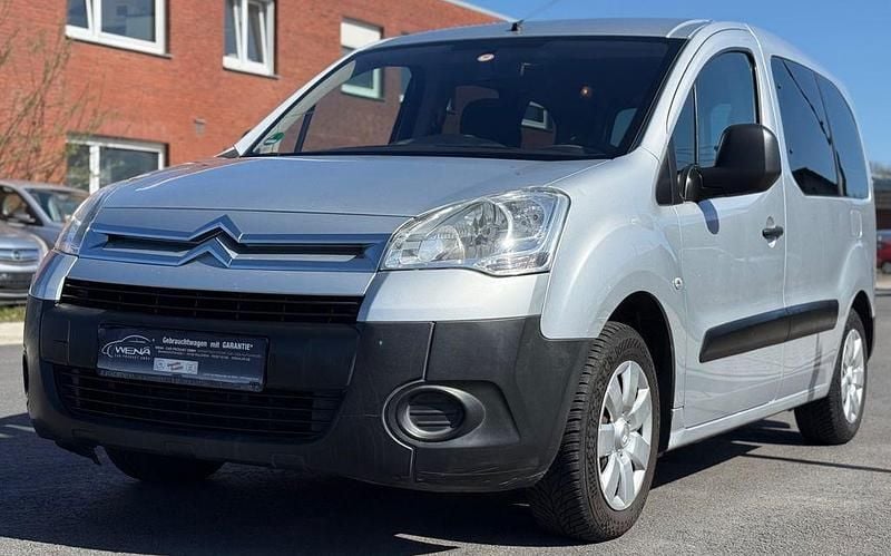 Gebraucht Citroën Berlingo 90 PS (66 kW) 2010 Silber Van / Kleinbus